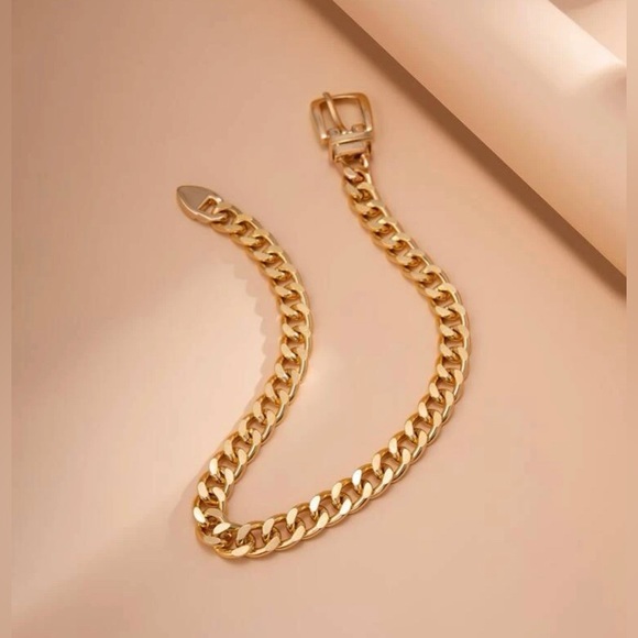 Chain Link Necklace - Picture 4 of 7